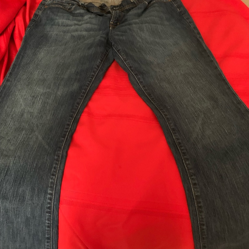 These are super nice ladies Rock & Republic dark blue jeans